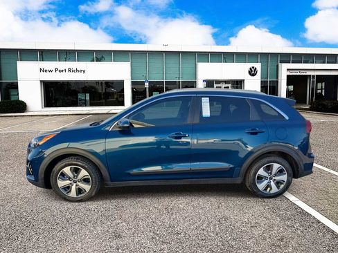 Used 2021 Kia Niro LX image 5