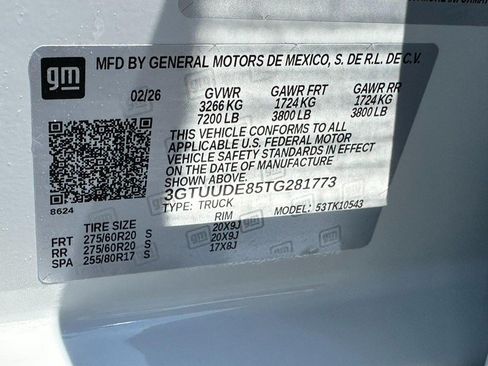 New 2026 GMC Sierra 1500 SLT AWD/4WD image 17