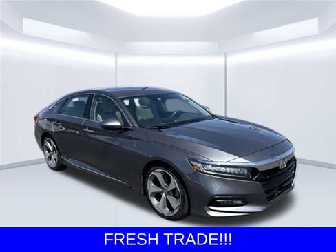 Used 2018 Honda Accord Touring image 1