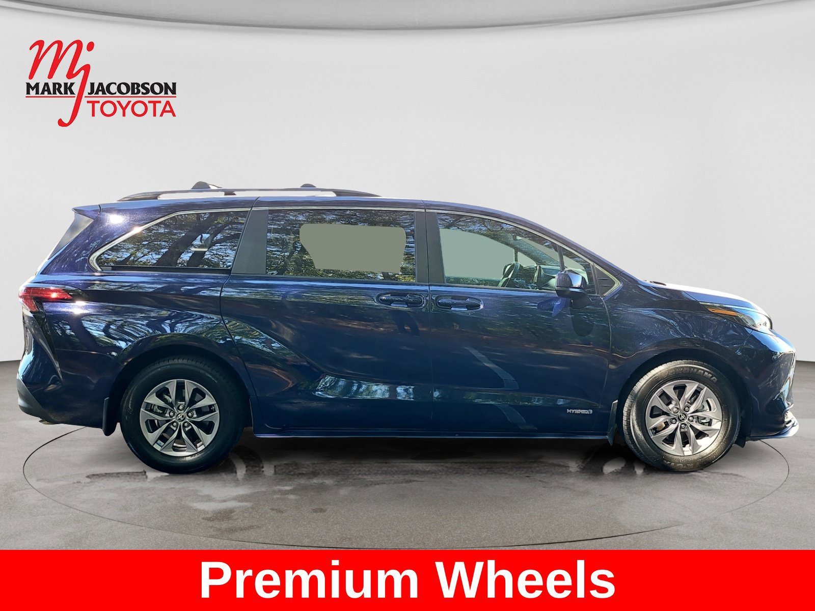 Used 2021 Toyota Sienna LE w/ LE Plus Package AWD/4WD image 6