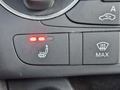 Used 2018 Audi Q3 2.0T Premium image 34