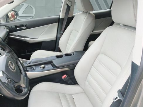 Used 2016 Lexus IS 350 w/ Luxury Package RWD image 7