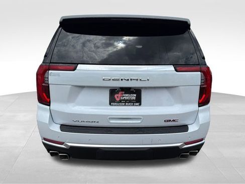 New 2026 GMC Yukon Denali w/ Denali Reserve Package AWD/4WD image 6
