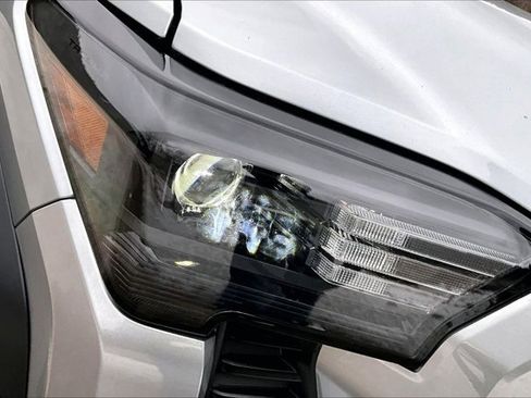 Used 2024 Toyota Tacoma TRD Off-Road image 30