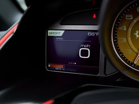 Used 2022 Ferrari 812 GTS image 77