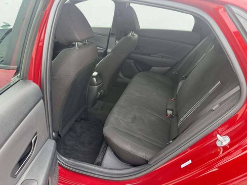 Used 2025 Hyundai Elantra Sport FWD image 11