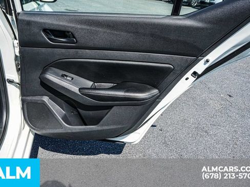Used 2025 Nissan Altima 2.5 SV FWD image 50