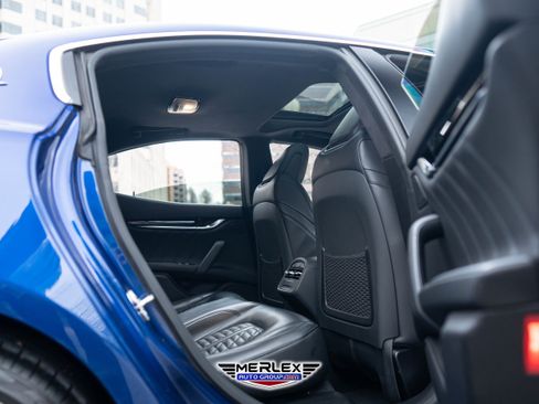 Used 2019 Maserati Ghibli S GranSport image 18