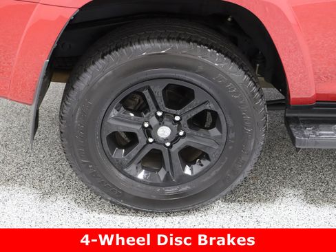 Used 2024 Toyota 4Runner SR5 image 6