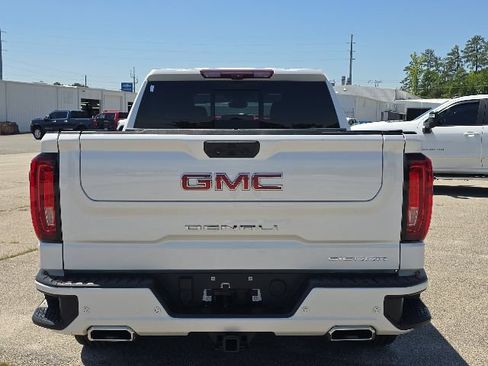 Used 2023 GMC Sierra 1500 Denali w/ Denali Reserve Package AWD/4WD image 4