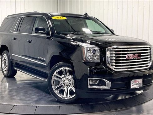 Used 2016 GMC Yukon XL SLT w/ Premium Edition AWD/4WD image 3