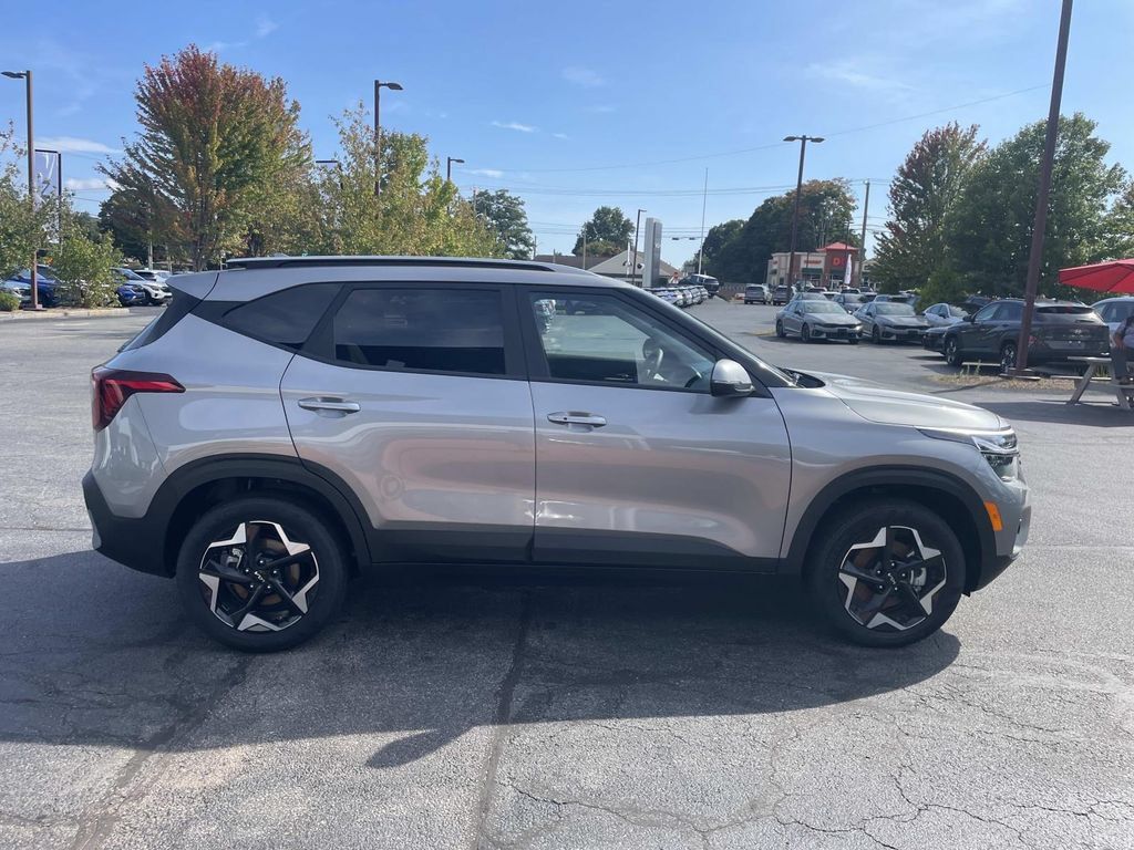 Used 2026 Kia Seltos S AWD/4WD image 9