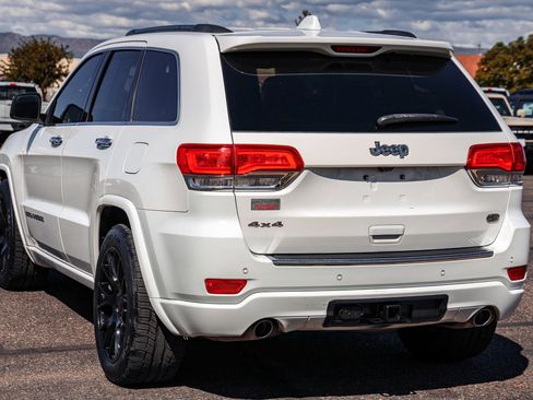 Used 2020 Jeep Grand Cherokee Overland AWD/4WD image 6