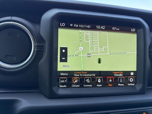 Used 2023 Jeep Wrangler Unlimited Sahara w/ Cold Weather Group AWD/4WD image 14