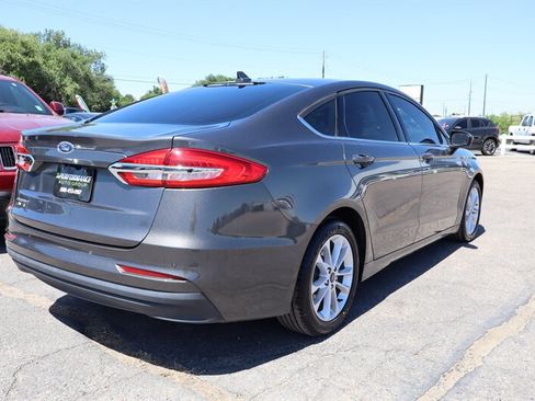 Used 2020 Ford Fusion SE FWD image 17
