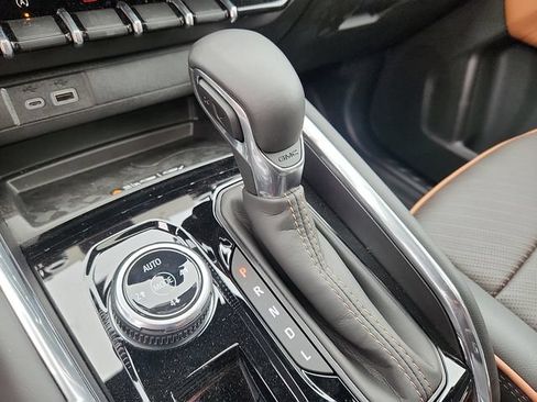 New 2026 GMC Canyon AT4 w/ Technology Plus Package AWD/4WD image 11