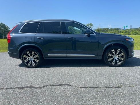 Used 2025 Volvo XC90 T8 Plus w/ Protection Package Premier AWD/4WD image 4