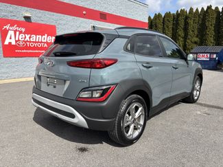 Used 2022 Hyundai Kona SEL video 3