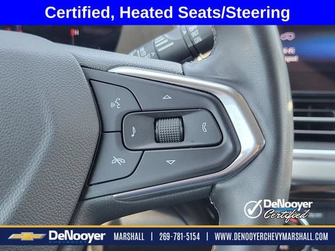 Used 2025 Chevrolet Trax LT w/ LT Convenience Package FWD image 16