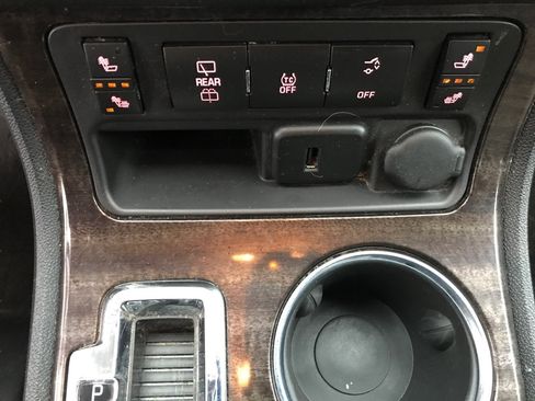 Used 2017 GMC Acadia Limited SLT image 22