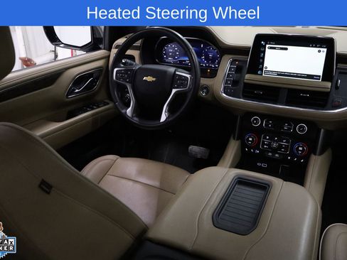 Used 2024 Chevrolet Suburban Premier RWD image 24