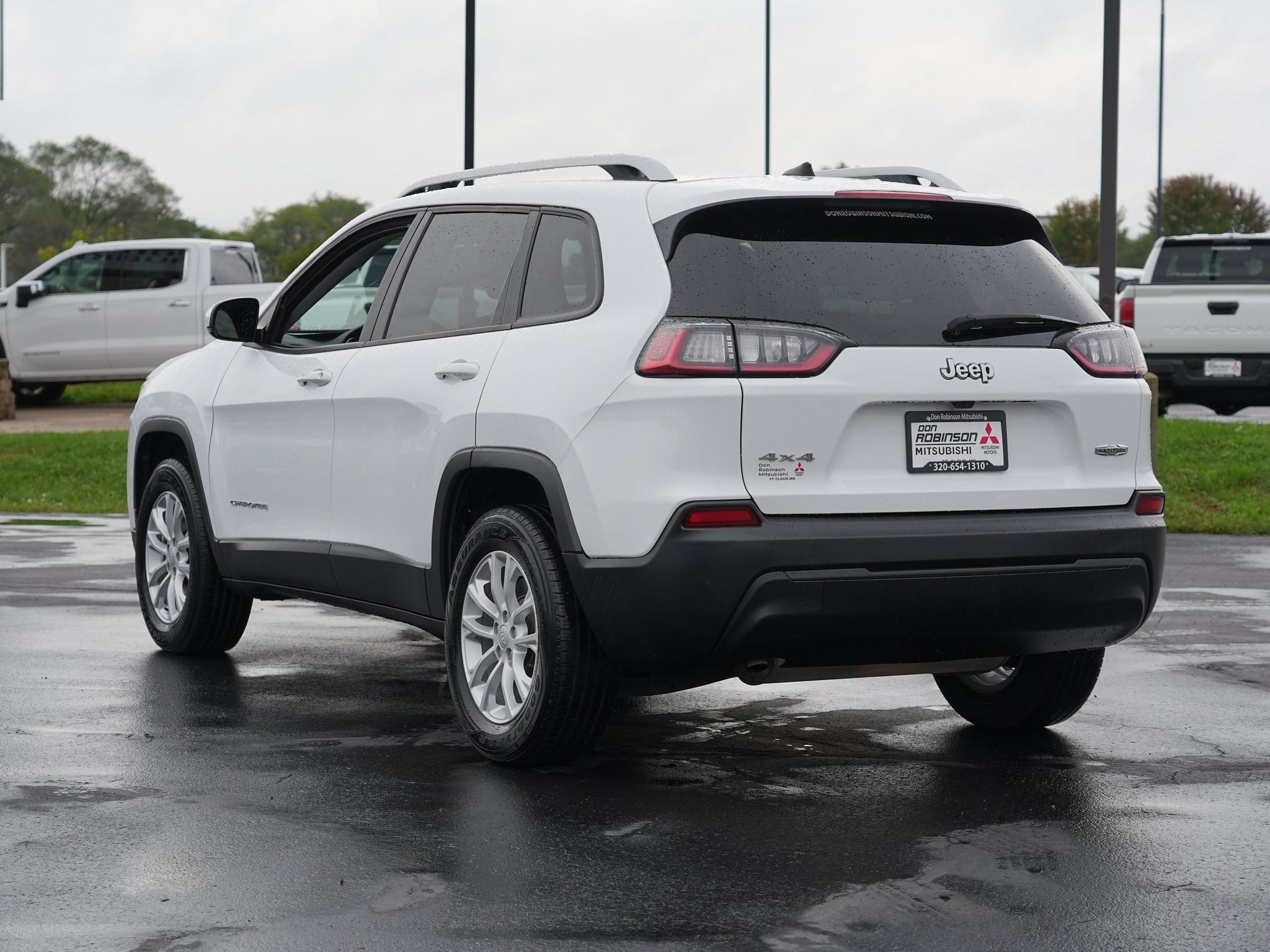 Used 2021 Jeep Cherokee Latitude AWD/4WD image 6
