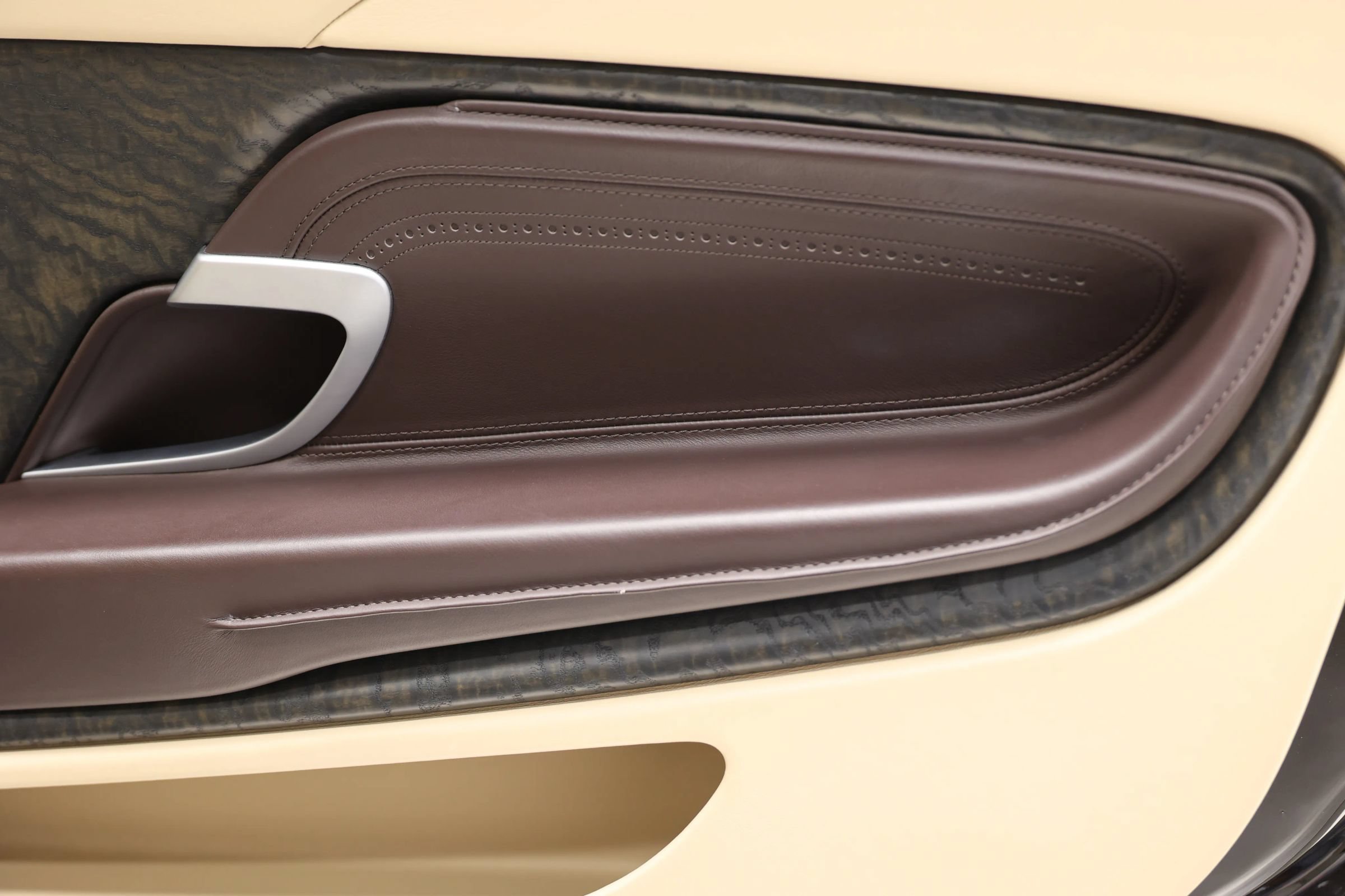 Used 2019 Aston Martin DB11 Volante RWD image 80