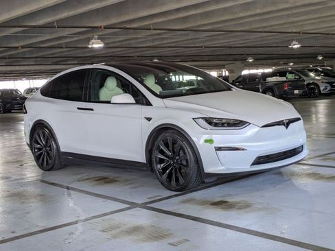 Used 2023 Tesla Model X AWD/4WD image 3