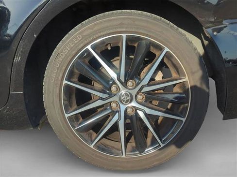 Used 2021 Toyota Camry SE FWD image 6