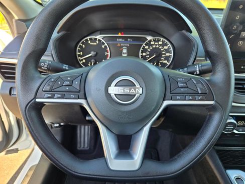 Used 2025 Nissan Altima 2.5 SV w/ SV Special Edition Package AWD/4WD image 34