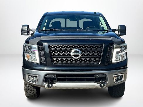 Used 2017 Nissan Titan S image 2