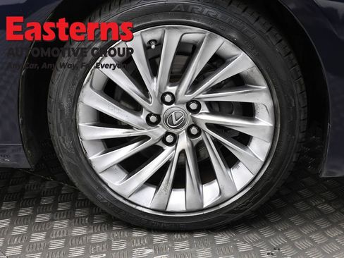 Used 2019 Lexus ES 350 Ultra Luxury image 34