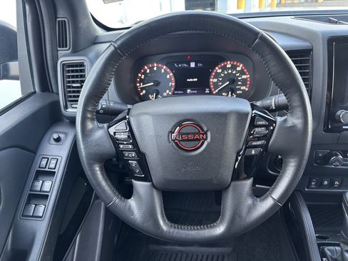 Used 2022 Nissan Frontier PRO-4X AWD/4WD image 13