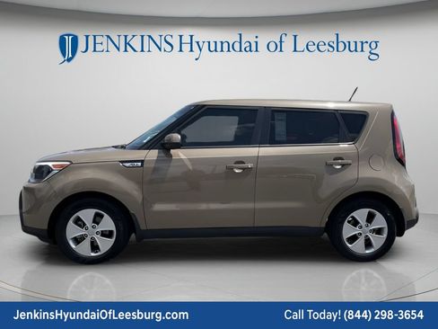 Used 2016 Kia Soul w/ Convenience Package FWD image 5