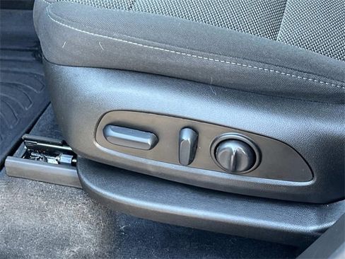 Used 2023 Chevrolet Traverse LT w/ Midnight/Sport Edition image 27