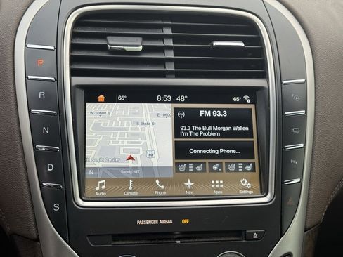 Used 2016 Lincoln MKX Reserve w/ Technology Package image 18