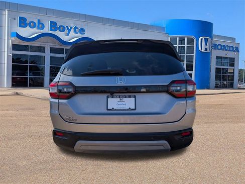 Certified 2025 Honda Pilot EX-L image 4