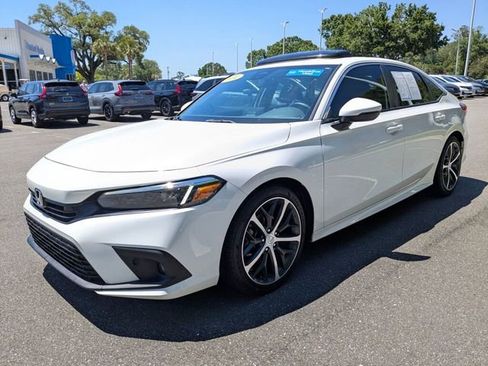 Certified 2024 Honda Civic Touring image 6