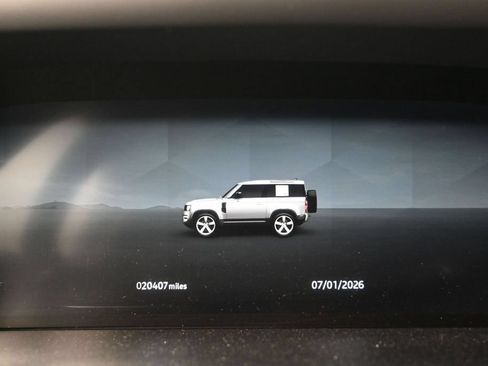 Used 2023 Land Rover Defender 90 V8 AWD/4WD image 12