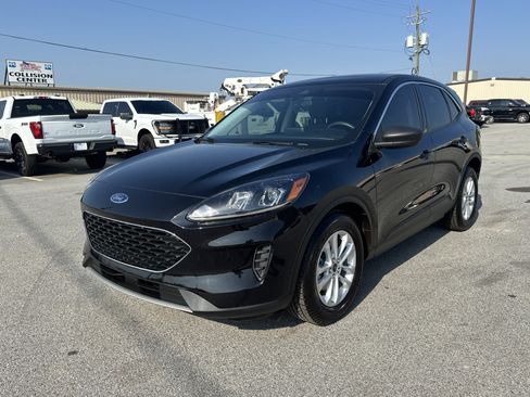 Used 2022 Ford Escape SE FWD image 2