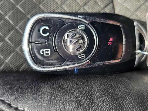 Used 2017 Buick Encore Sport Touring image 21