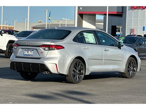 New 2026 Toyota Corolla SE image 4