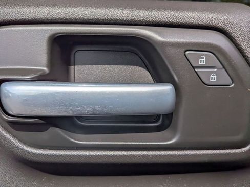 Used 2020 Chevrolet Silverado 1500 Custom Trail Boss w/ Custom Convenience Package image 12