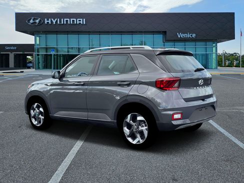 New 2026 Hyundai Venue SEL FWD image 23