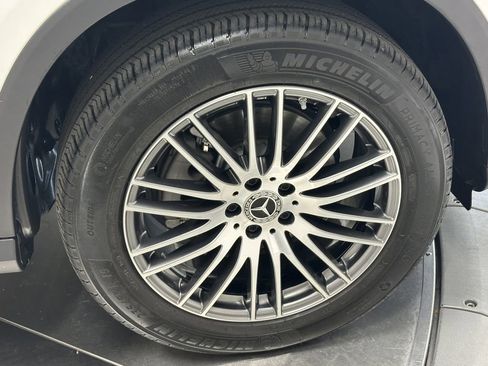 Certified 2025 Mercedes-Benz GLC 300 image 13