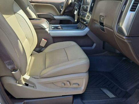 Used 2017 Chevrolet Silverado 1500 LTZ Z71 w/ LTZ Plus Package AWD/4WD image 21