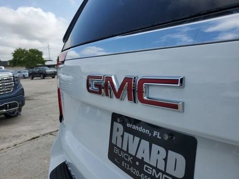 New 2026 GMC Yukon Elevation image 7