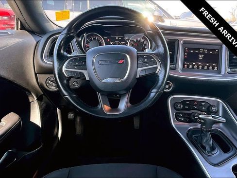 Used 2019 Dodge Challenger R/T image 8