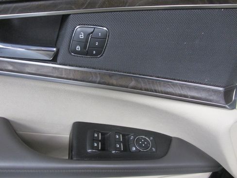 Used 2019 Lincoln Nautilus Select AWD/4WD image 32