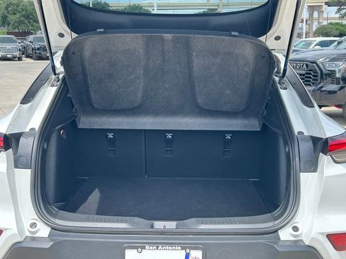 Used 2024 Buick Envista Preferred w/ Advanced Safety Package FWD image 13
